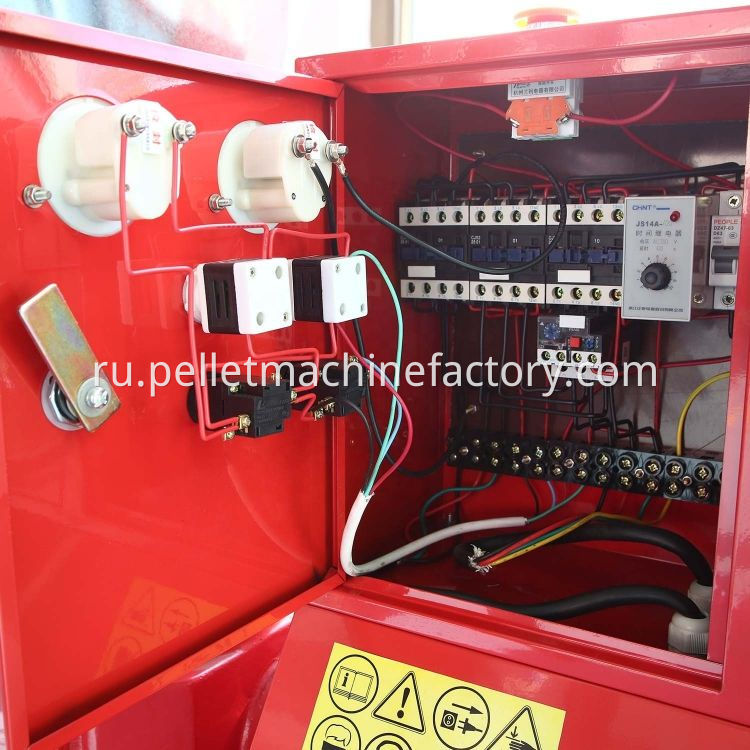 30 кВт SKJ300 600-1000 кг / ч плоская умирающая пшеница Bran Soybean Maine Pellet Press Feed Mail для животных